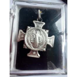 Croix de Saint Benoit en Argent